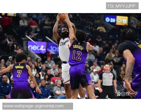 CCTV5直播快船与鹈鹕激战精彩瞬间回顾与赛后分析